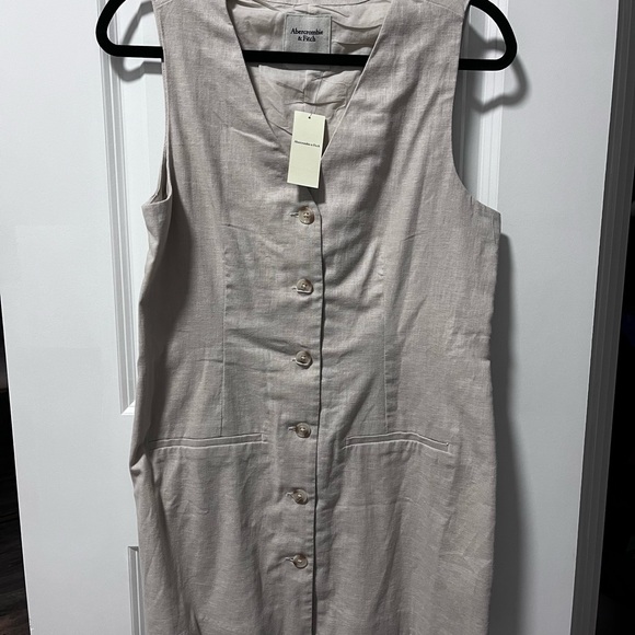 Abercrombie & Fitch Mara Linen Dress in Beige - Picture 2 of 4